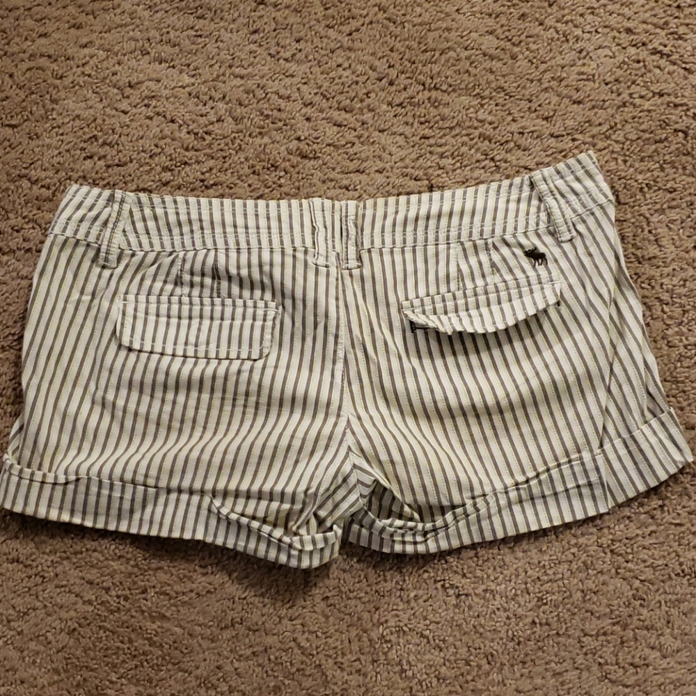 Abercrombie & Fitch Women's Striped Cotton Shorts - White/Navy - Picture 3 of 5